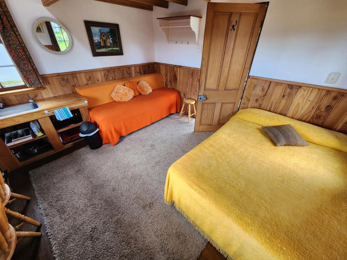Manapouri Holiday Park Экстерьер фото