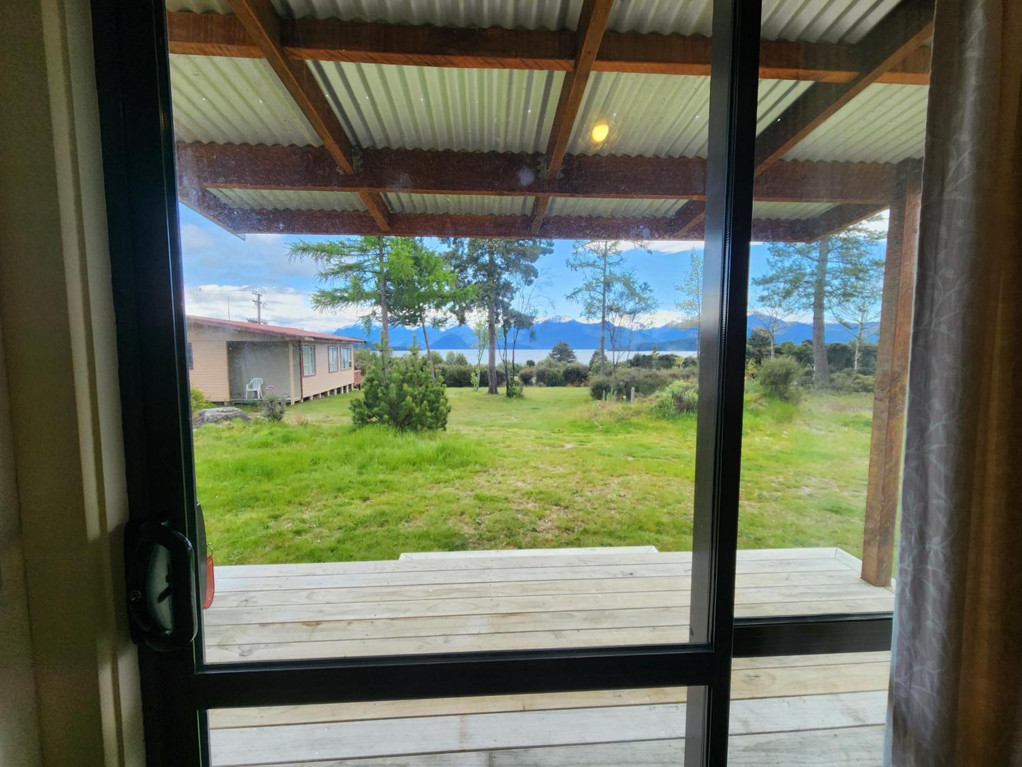Manapouri Holiday Park Экстерьер фото